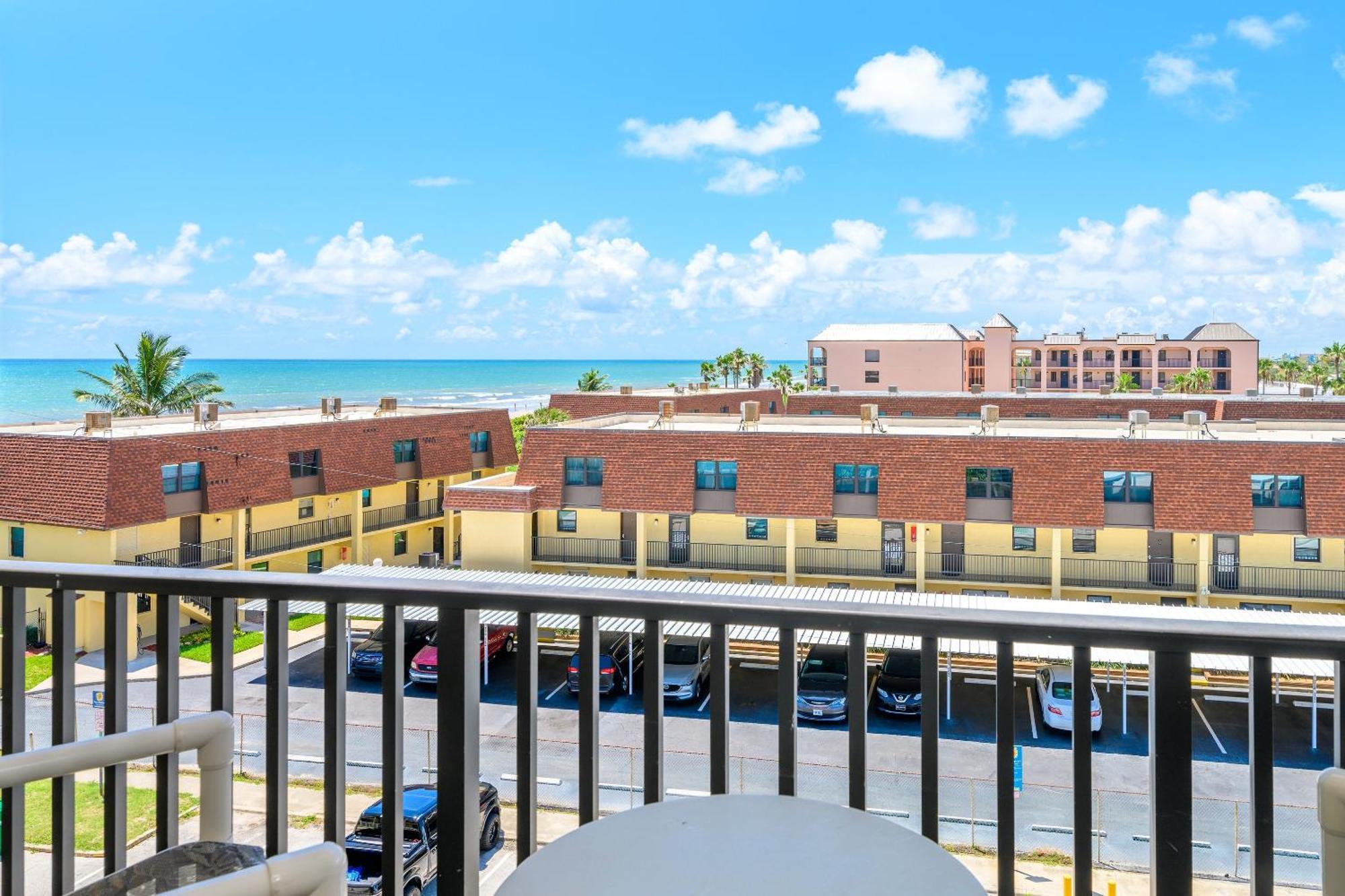 Chateau By The Sea Cocoa Beach Exterior foto